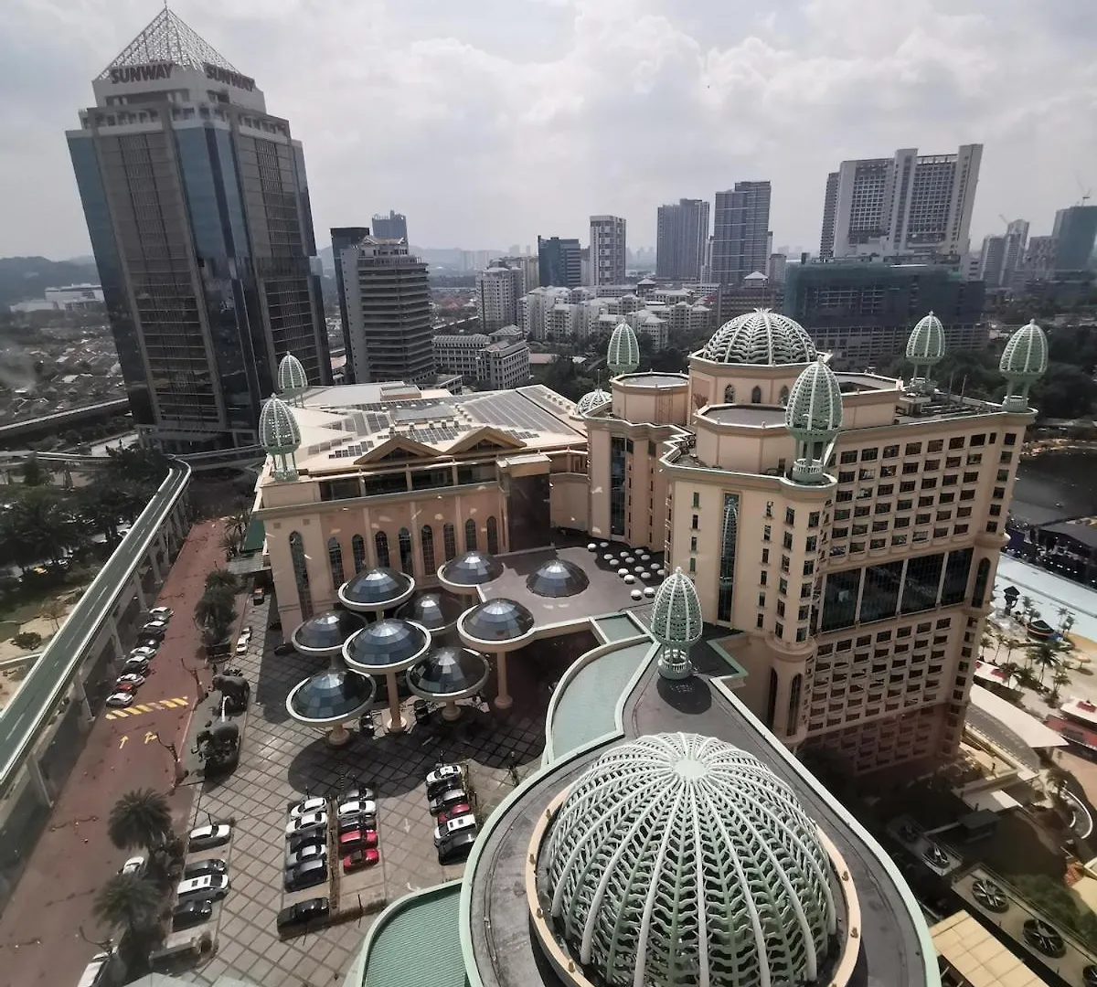 公寓 Sunwaylagoonfamilysuite2-3Pax 八打灵再也